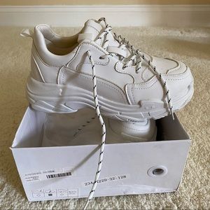 NEW White Chunky Sneaks